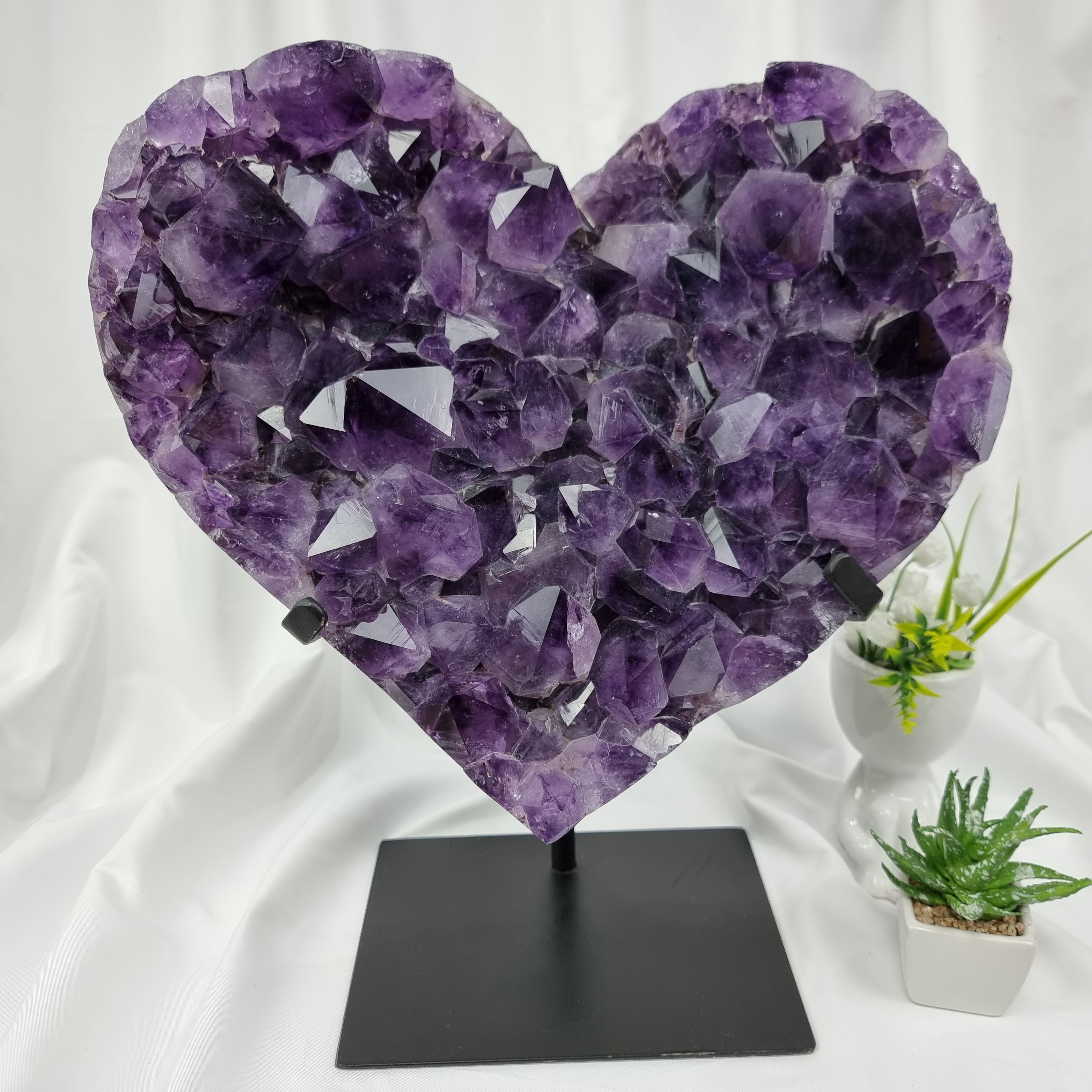 Amethyst Heart on Iron Base - Super Extra (Single Piece)