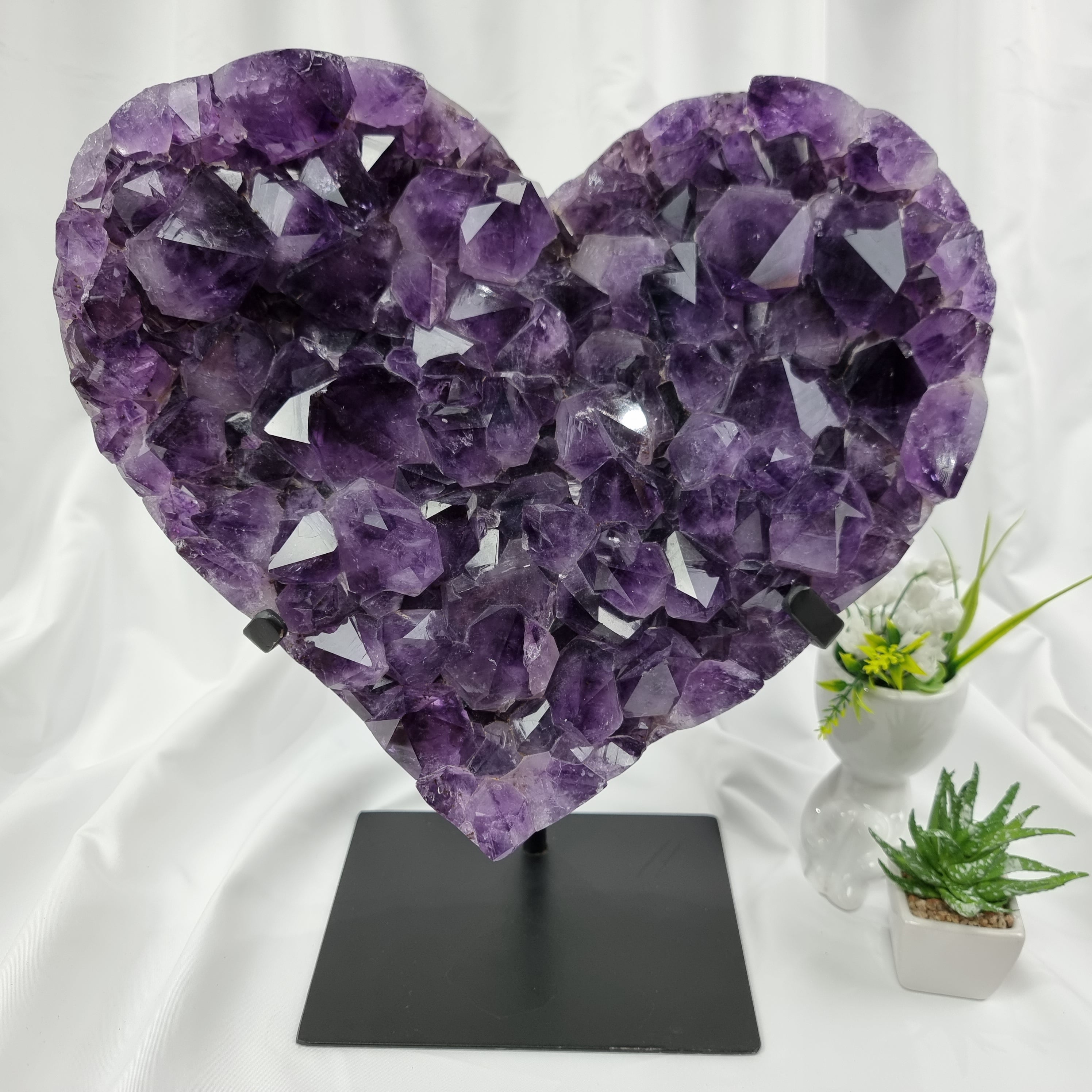 Amethyst Heart on Iron Base - Super Extra (Single Piece)